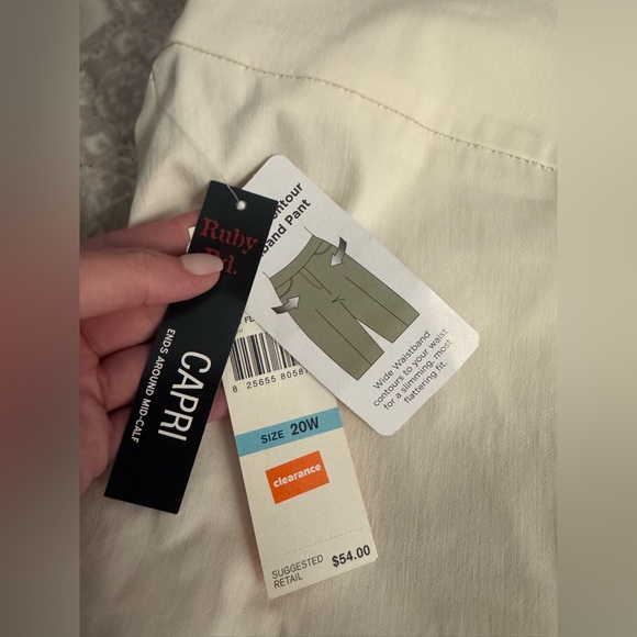 Ruby Rd. Cream Capri Pants - Picture 2 of 4